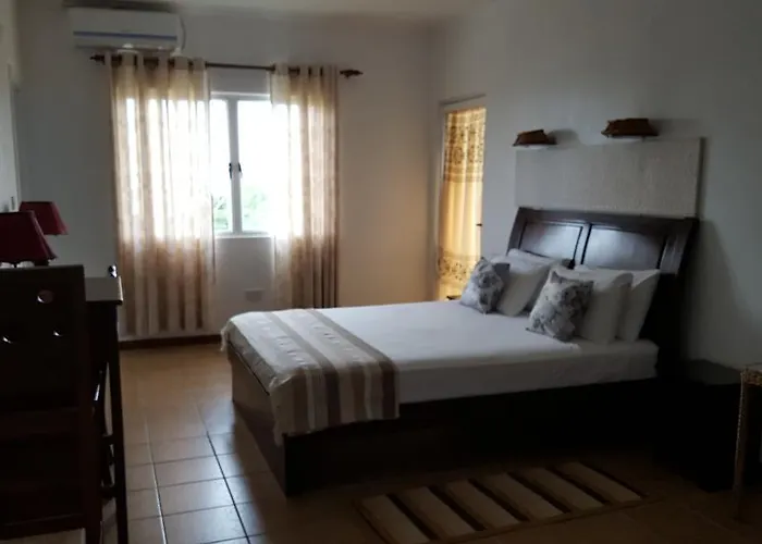 Kayola - Self Catering Pointe La Rue