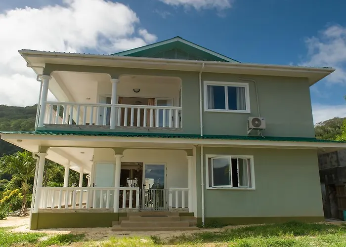 Kayola - Self Catering Pointe La Rue